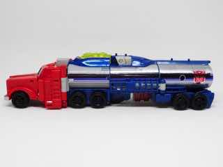 Hasbro Transformers Generations Titans Return Optimus Prime Action Figure