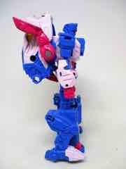 Takara-Tomy Transformers Generations Selects Deluxe Gulf (Skalor) Action Figure