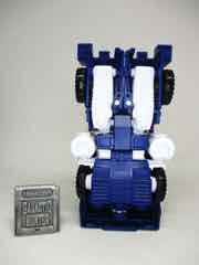 Hasbro Transformers Generations War for Cybertron Kingdom Deluxe Autobot Pipes Action Figure