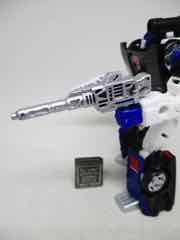 Transformers Generations War for Cybertron Trilogy Selects Deluxe Deep Cover Action Figure