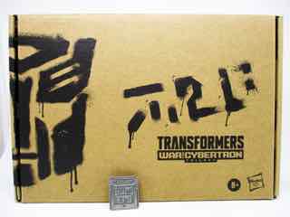 Transformers Generations War for Cybertron Trilogy Selects Deluxe Deep Cover Action Figure