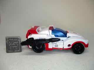 Hasbro Transformers Legacy Deluxe Autobot Minerva Action Figure