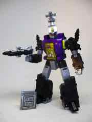 Hasbro Transformers Legacy Evolution Deluxe Bombshell Action Figure