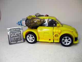 Hasbro Transformers Legacy United Deluxe Animated Universe Bumblebee Action Figure