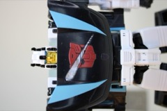Hasbro Transformers Legacy United Deluxe Armada Universe Wheeljack Action Figure