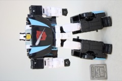 Hasbro Transformers Legacy United Deluxe Armada Universe Wheeljack Action Figure