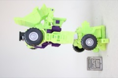 Hasbro Transformers Studio Series 86 Voyager Constructicon Scrapper Action Figure