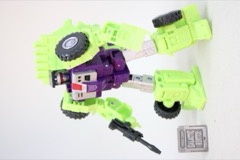Hasbro Transformers Studio Series 86 Voyager Constructicon Scrapper Action Figure