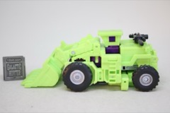 Hasbro Transformers Studio Series 86 Voyager Constructicon Scrapper Action Figure