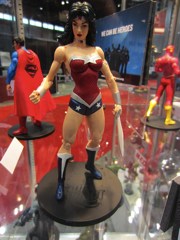 C2E2 2012 - DC Comics and Collectibles