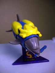 Playmates seaQuest DSV Darwin the Dolphin Figure