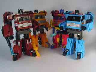 Hasbro Transformers Generations Protectobot Hot Spot Action Figure