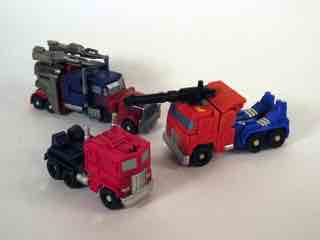 Hasbro Transformers Generations 30th Anniversary Optimus Prime with Autobot Roller Action Figure