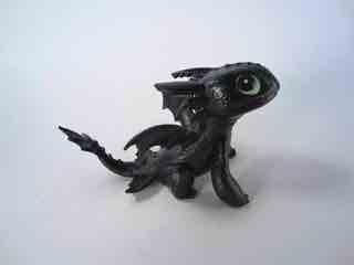 Spin Master Dreamworks Dragons Defenders of Berk Toothless Night Fury Action Figure