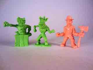 Jakks Pacific S.L.U.G. Zombies Ralph Reindead, Surprise Demise, Blazin' Basel Minifigures 3-Pack