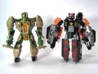 Hasbro Beast Machines Transformers Mega Tankor Action Figure