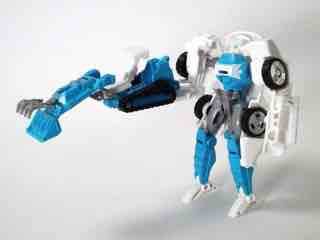 Hasbro Transformers Generations Thrilling 30 Autobot Tailgate with Groundbuster Action Figure