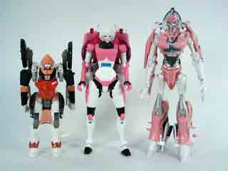 Hasbro Transformers Generations Thrilling 30 Arcee Action Figure