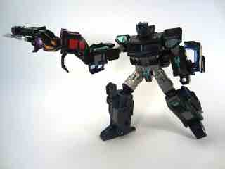 Hasbro Transformers Generations Combiner Wars Bombshell Action Figure