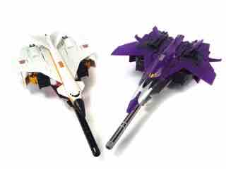 Hasbro Transformers Generations Combiner Wars Cyclonus Action Figure