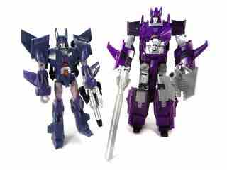 Hasbro Transformers Generations Combiner Wars Cyclonus Action Figure