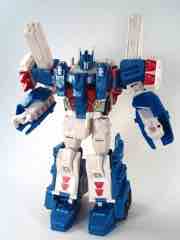 Hasbro Transformers Generations Combiner Wars Ultra Magnus Action Figure