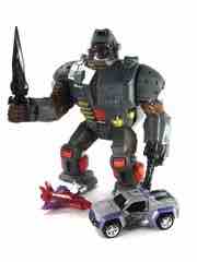 Hasbro Transformers Timelines BotCon Oilmaster Action Figure