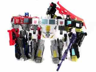 Takara-Tomy Transformers Unite Warriors Grand Scourge Action Figure