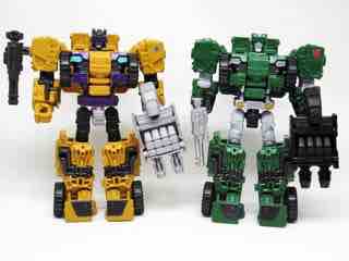 Hasbro Transformers Generations Combiner Wars Swindle Action Figure