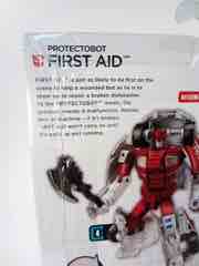 Hasbro Transformers Generations Combiner Wars First Aid Action Figure