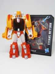 Hasbro Transformers Generations Titans Return Autobot Wheelie