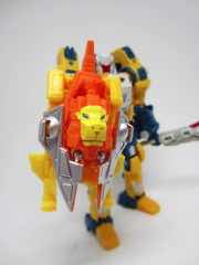 Hasbro Transformers Generations Titans Return Sawback