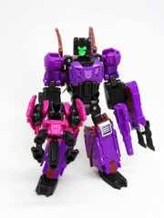 Hasbro Transformers Generations Titans Return Decepticon Fangry Action Figure