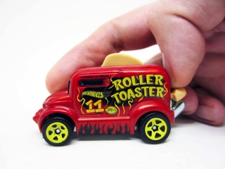 Mattel Hot Wheels Roller Toaster Die-Cast Metal Vehicle