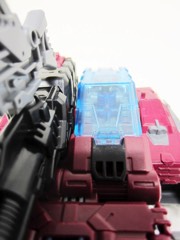 Hasbro Transformers Generations Titans Return Decepticon Quake Action Figure