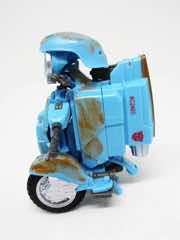 Hasbro Transformers The Last Knight Premier Edition Autobot Sqweeks Action Figure