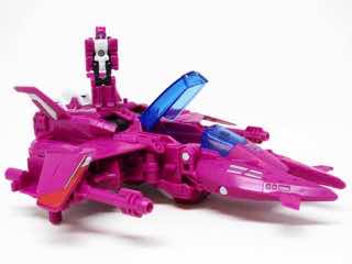 Hasbro Transformers Generations Titans Return Misfire Action Figure