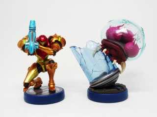 Nintendo Metroid Samus Aran and Metroid Amiibo