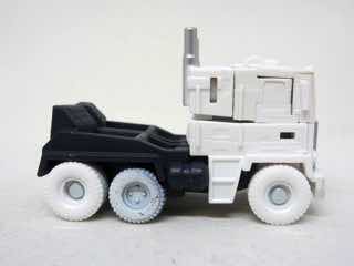 Hasbro Transformers Generations Legion Ultra Magnus Action Figure