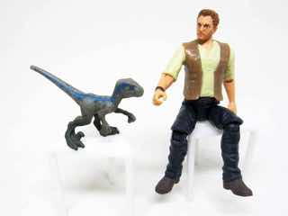 Mattel Jurassic World Owen & Baby 