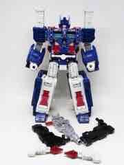 Transformers Generations War for Cybertron Siege Ultra Magnus Action Figure