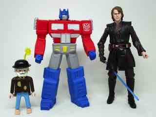 Hasbro Transformers Titan Guardians Optimus Prime Vinyl Figure