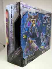 Transformers Generations War for Cybertron Siege Phantomstrike Squadron Skywarp, Shrute, Fracas, and Terror-Daxtyl Action Figures