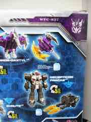 Transformers Generations War for Cybertron Siege Phantomstrike Squadron Skywarp, Shrute, Fracas, and Terror-Daxtyl Action Figures