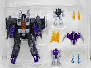 Transformers Generations War for Cybertron Siege Phantomstrike Squadron Skywarp, Shrute, Fracas, and Terror-Daxtyl Action Figures
