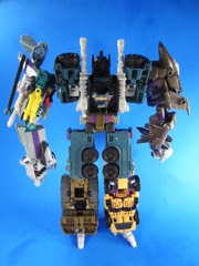 Transformers Combiner Wars Bruticus