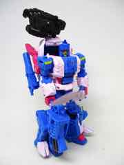 Takara-Tomy Transformers Generations Selects Deluxe Gulf (Skalor) Action Figure