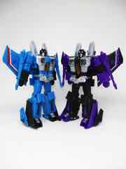 Transformers Generations War for Cybertron Earthrise Voyager Skywarp & Thundercracker Action Figure