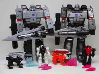 Transformers Generations War for Cybertron Trilogy Megatron with Captive Pinpointer and Captive Lionizer Action Figure