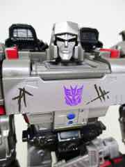 Transformers Generations War for Cybertron Trilogy Megatron with Captive Pinpointer and Captive Lionizer Action Figure